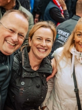 Dritte Verhandlung im KFZ-Gewerbe gestartet: 800 Beschäftigte zeigen Arbeitgeber rote Karte!