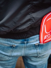 Dritte Verhandlung im KFZ-Gewerbe gestartet: 800 Beschäftigte zeigen Arbeitgeber rote Karte!