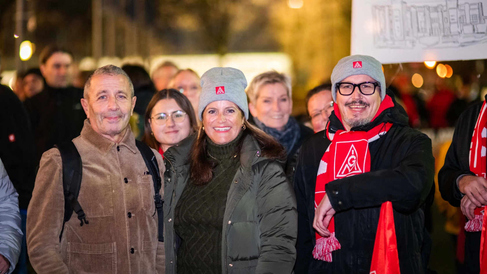 Kundgebung in Wolfsburg: "Stoppt den Kahlschlag"