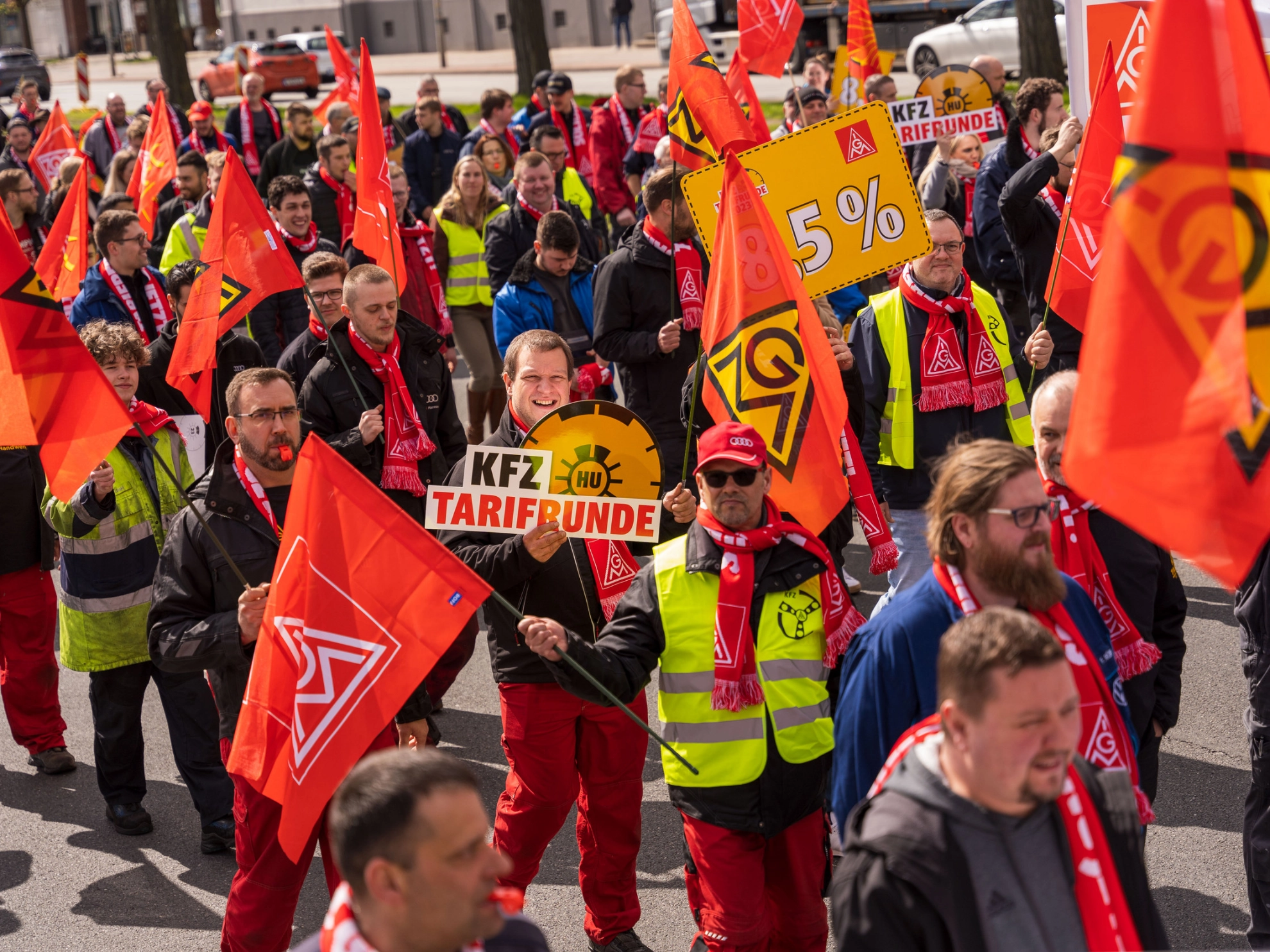 Warnstreik KFZ-Tarifrunde