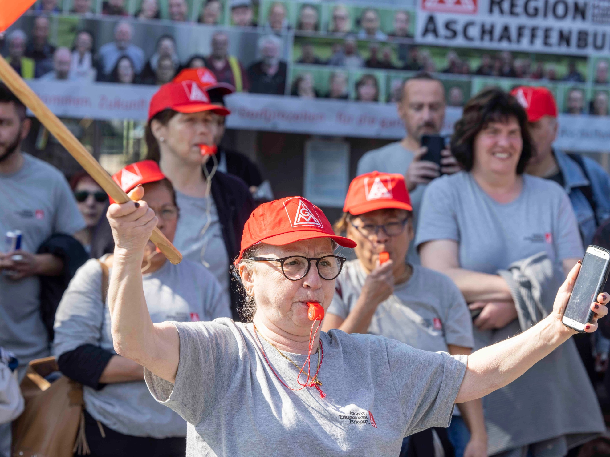 Warnstreik bei Magna Mirrors in Dorfprozelten