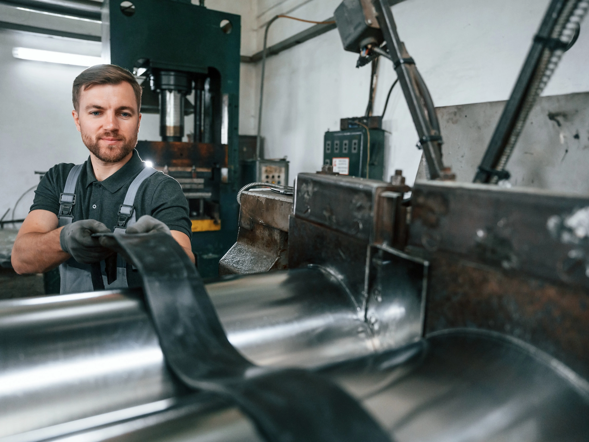 Symbolbild Maschine Arbeiter