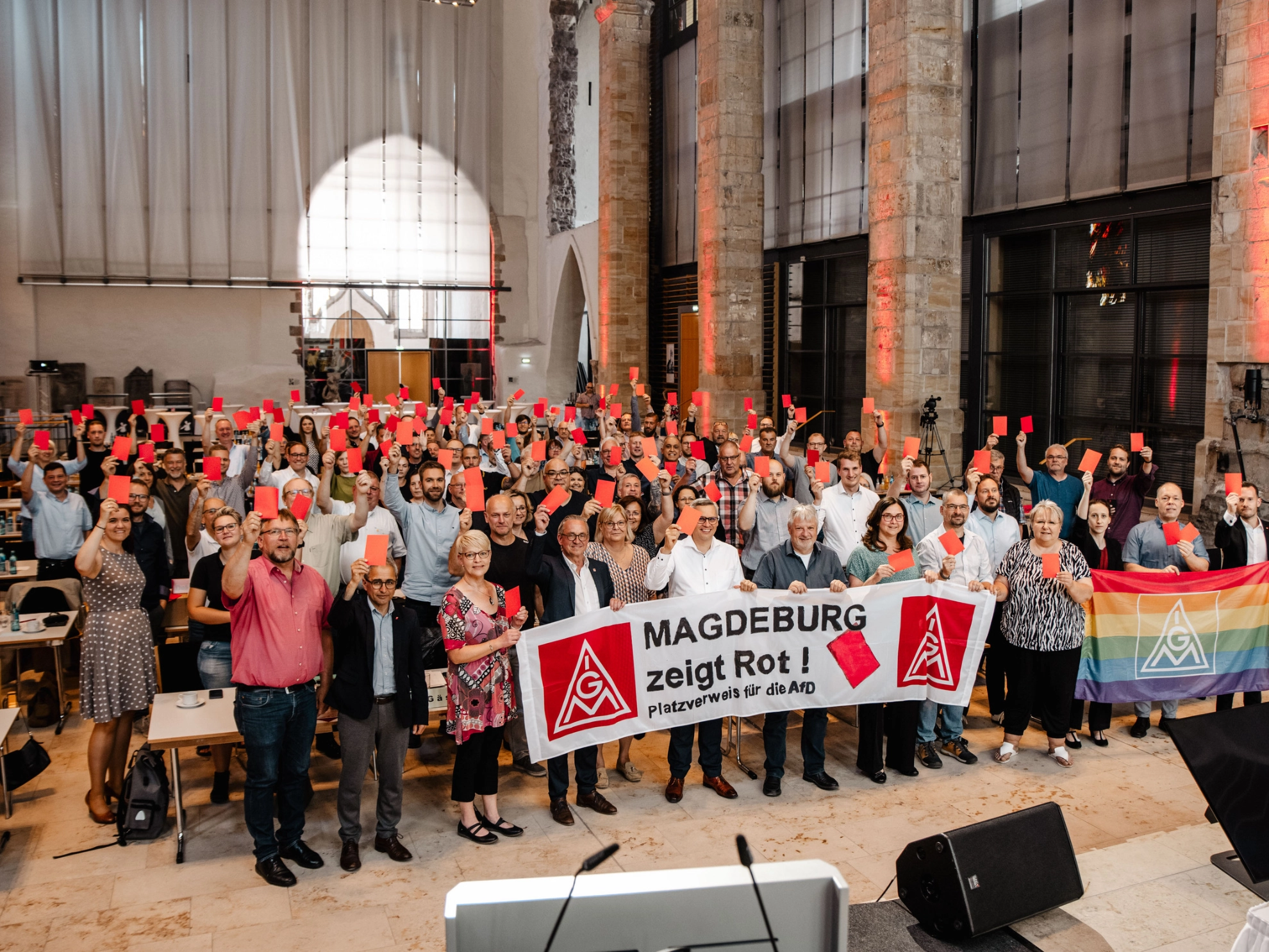 Magdeburg zeigt Rot