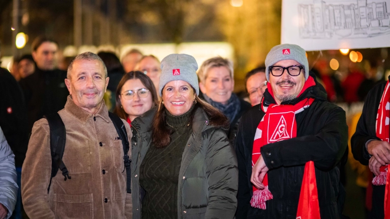 Kundgebung in Wolfsburg: "Stoppt den Kahlschlag"