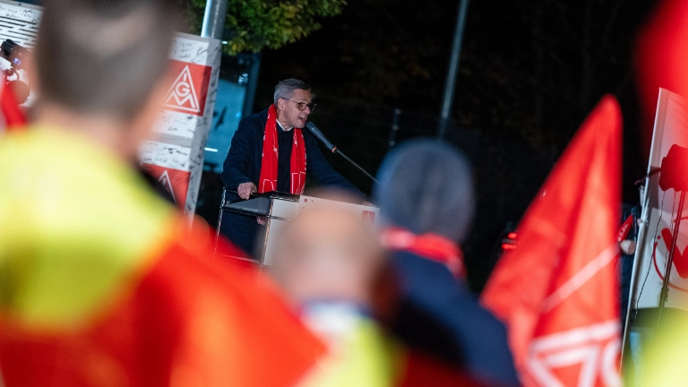 Warnstreik bei Clarios in Hannover