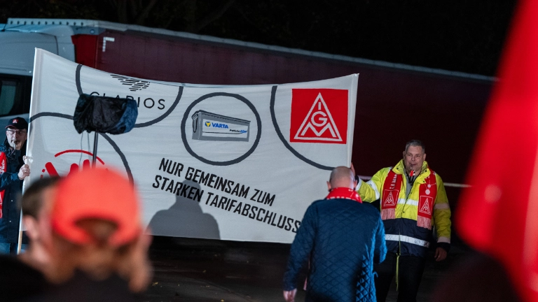 Warnstreik bei Clarios in Hannover