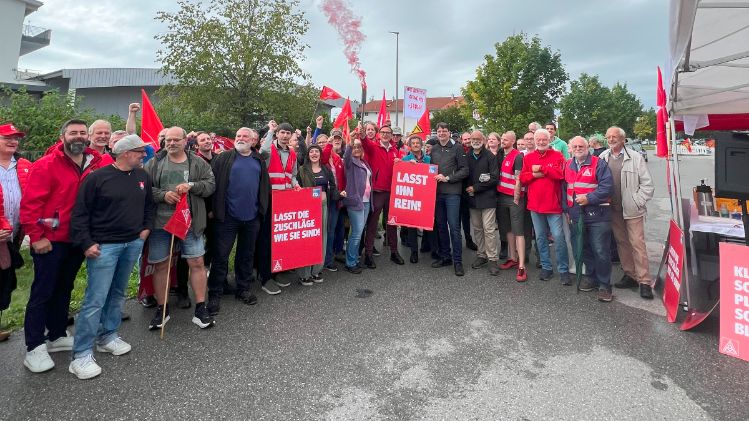 Solidemo für den Betriebsrat bei Stöger
